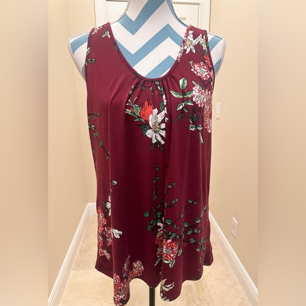 Women’s Burgundy Scoop Neck A-Line Tank